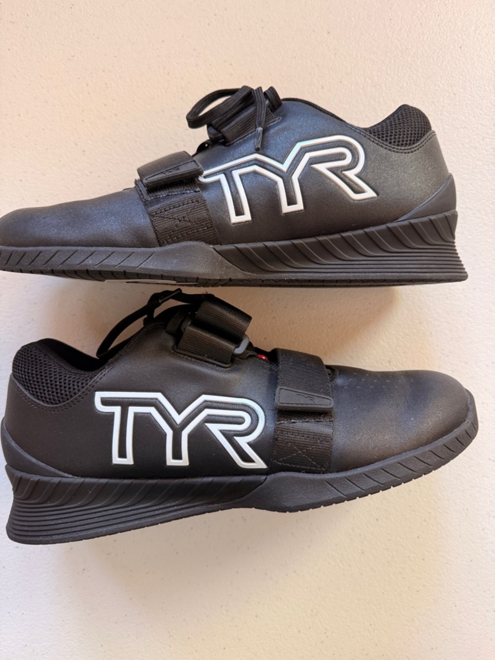 TYR version 1 weightlifting shoe. These are Unisex, Women’s s10.5, Men’s 9.